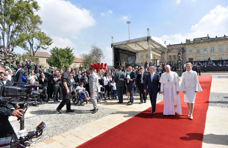 Bogotà, 7 settembre: Papa Francesco incontra le autorità