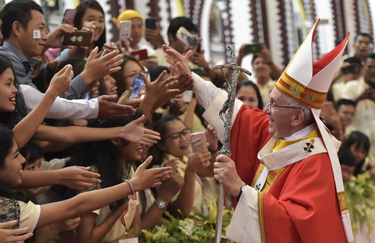 Yangon, 30 novembre : Viaggio Apostolico in Myanmar e Bangladesh (26/11 – 2/12), Papa Francesco celebra la Santa Messa con i giovani nella Cattedrale di St. Mary