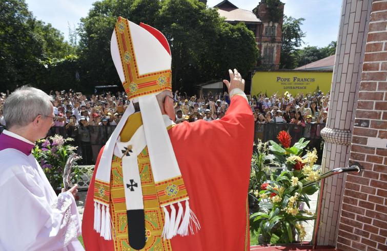 Yangon, 30 novembre : Viaggio Apostolico in Myanmar e Bangladesh (26/11 – 2/12), Papa Francesco celebra la Santa Messa con i giovani nella Cattedrale di St. Mary