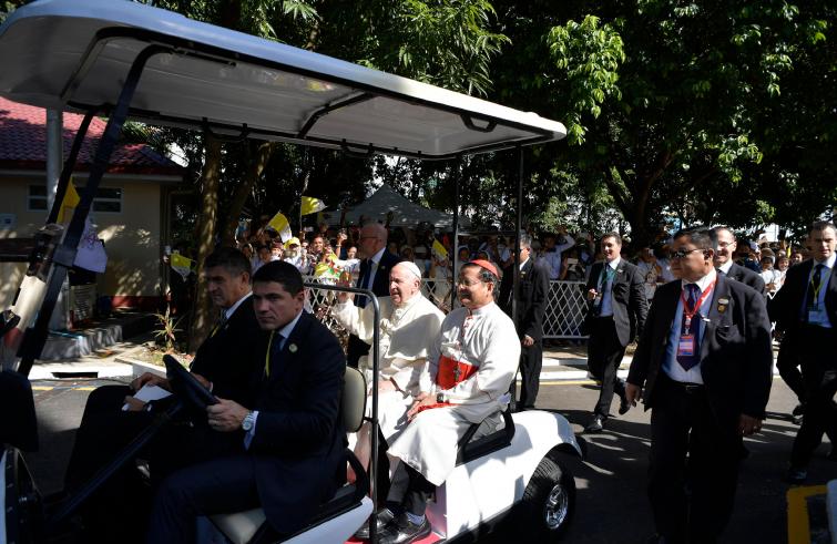 Yangon, 30 novembre : Viaggio Apostolico in Myanmar e Bangladesh (26/11 – 2/12), Papa Francesco celebra la Santa Messa con i giovani nella Cattedrale di St. Mary