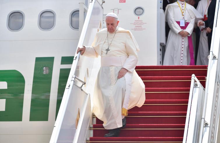 Yangon, 27 novembre: Viaggio Apostolico di Papa Francesco in Myanmar e Bangladesh (26 novembre – 2 dicembre), accoglienza ufficiale in Myanmar