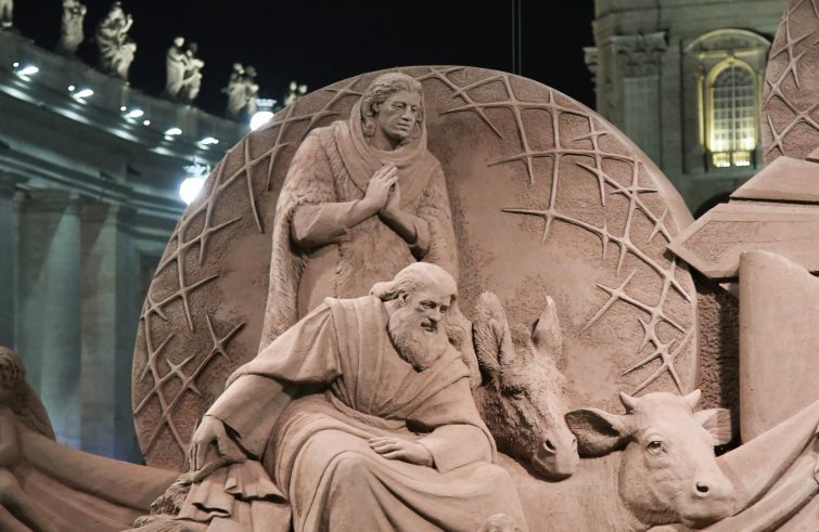 Vaticano (piazza san Pietro), 7 dicembre 2018: inaugurazione del presepe Sand Nativity e dell'albero di natale